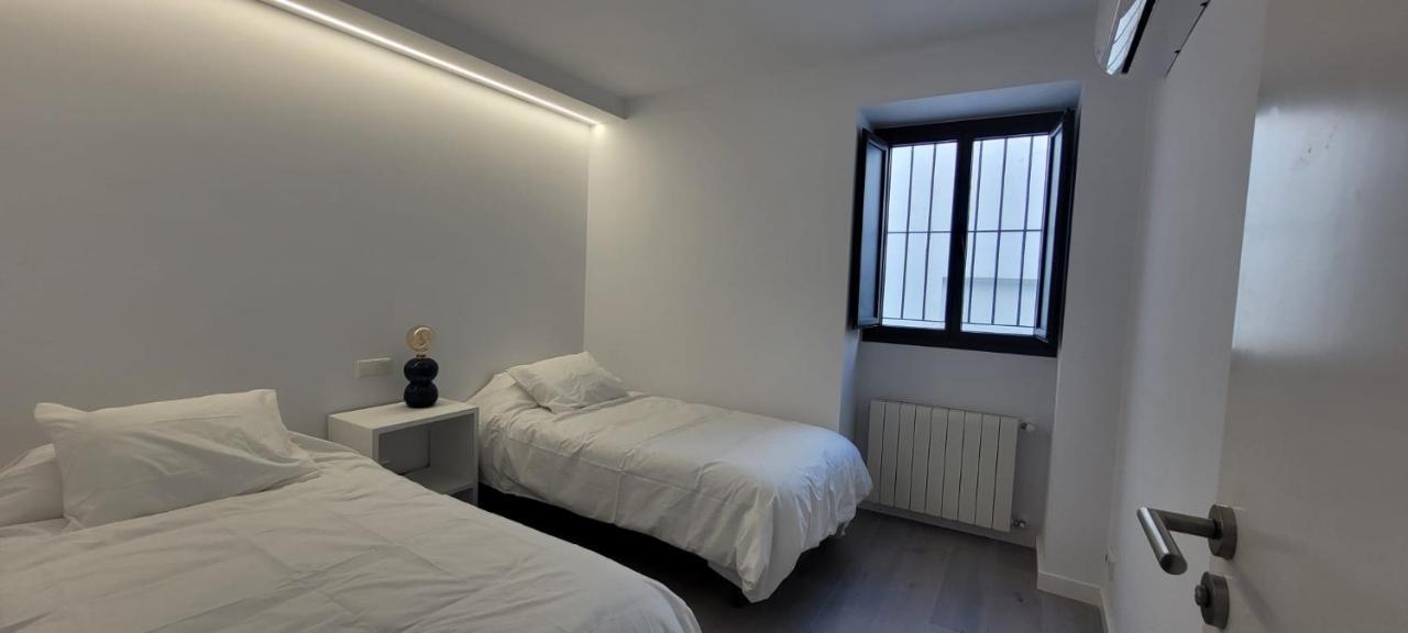 Cozy & Modern Apartment Hombre De Piedra Σεβίλλη Εξωτερικό φωτογραφία